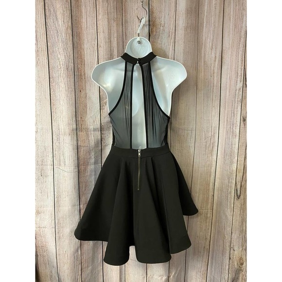 NWT NASTY GAL BLACK FIT AND FLARE POLY DRESS M - Picture 4 of 4